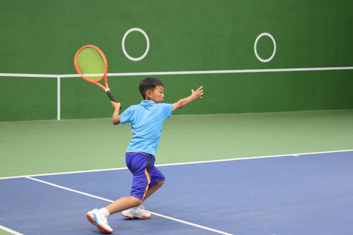 32位民间网球各级高手在莫干山决战莫干之巅，年