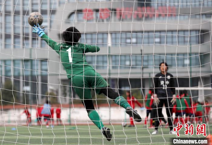 四川资中深耕女子足球：铿锵玫瑰走向世界广阔