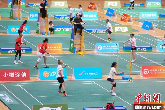 全国中老年羽毛球邀请赛宁波开赛 37届赛事展现
