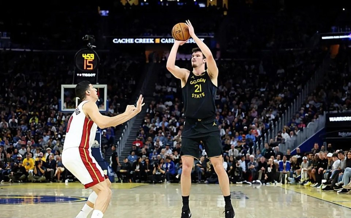 波斯特三分火力+防守蜕变 成为勇士重建关键棋子