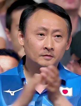 张本宇呼吁尊重儿子言论引争议 体育精神与身份