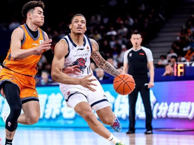 山东男篮连败陷困境 排名下滑迎季后赛辽宁挑战
