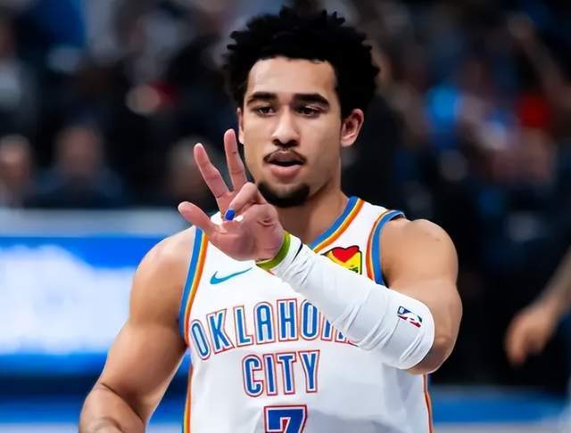 雷霆杰威复出助队掀翻76人 12连胜稳居联盟榜首