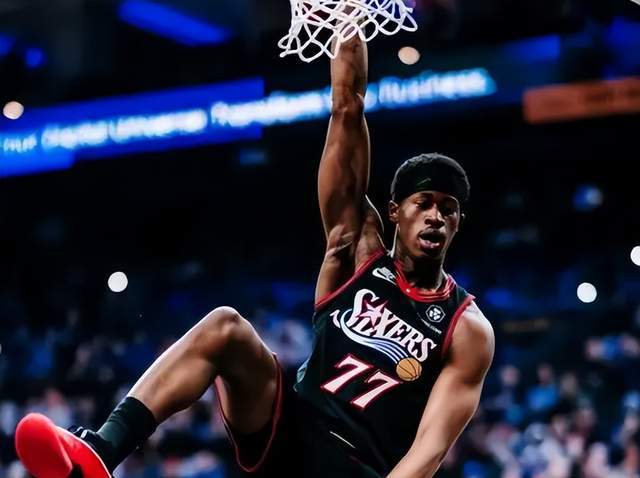 雷霆杰威复出助队掀翻76人 12连胜稳居联盟榜首