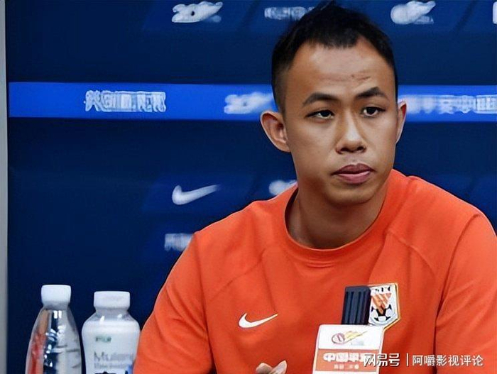 黄政宇鲁能首秀助力国足征战东亚杯 鲁能换帅引